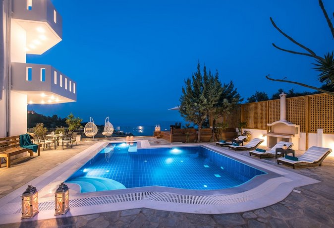 Wine Dark Sea Villa Artemis