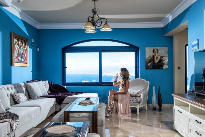 Wine Dark Sea Villa Santorini
