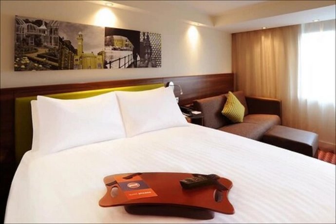 Hampton by Hilton Luton Airport