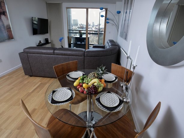 Live in Leeds Penthouse