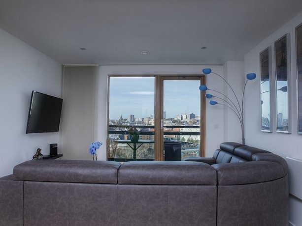 Live in Leeds Penthouse