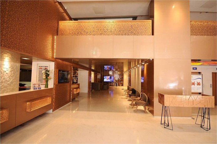 Oum Palace Hotel & Spa