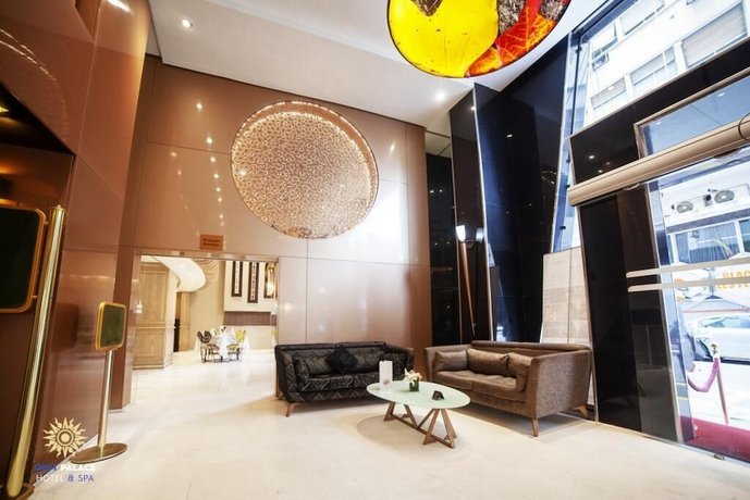 Oum Palace Hotel & Spa