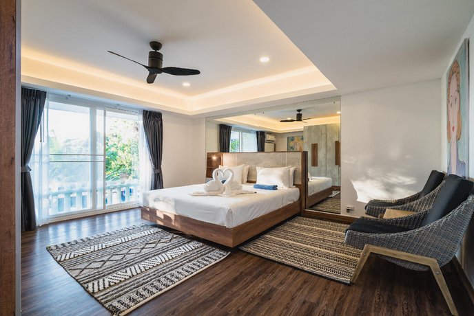 Patong Hill sea view villa 4 bedroom private pool