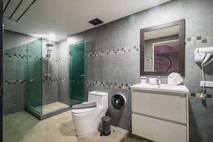 Patong Hill sea view villa 4 bedroom private pool