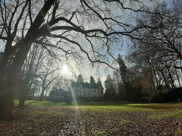 Chateau de Planches - Parc de Lesseps