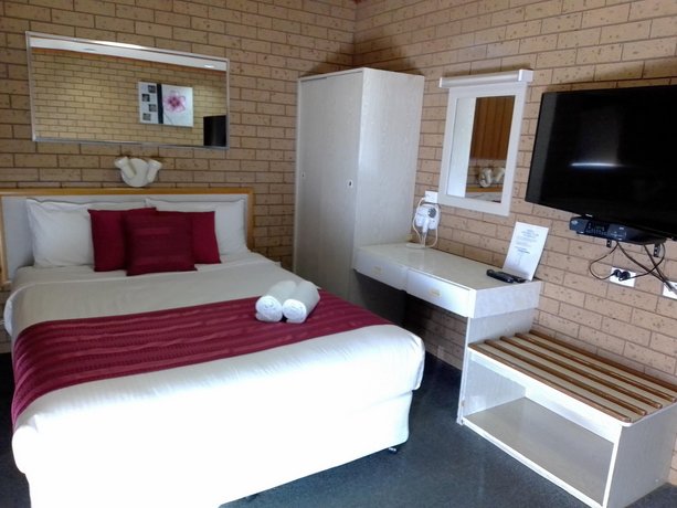 Country Home Motor Inn