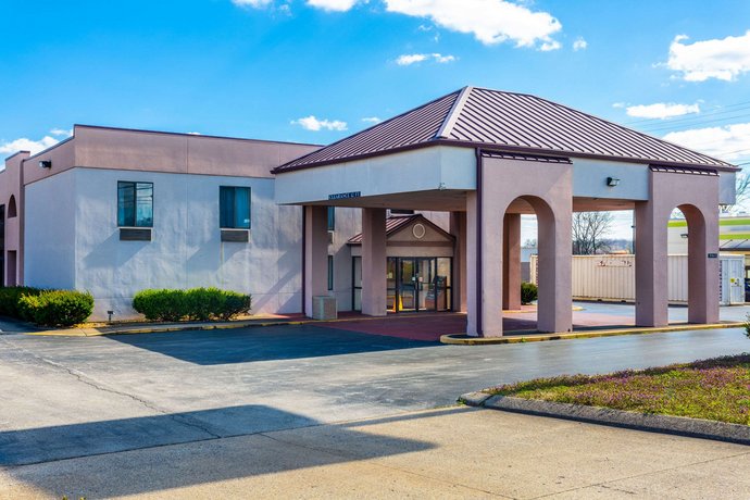 Econo Lodge & Suites Clarksville