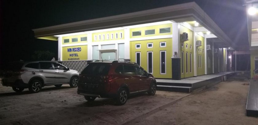 Win Romeo Hotel 