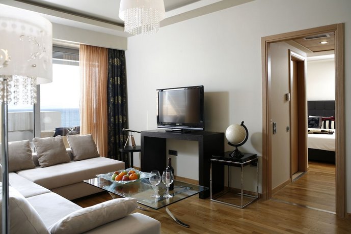 Elite City Resort