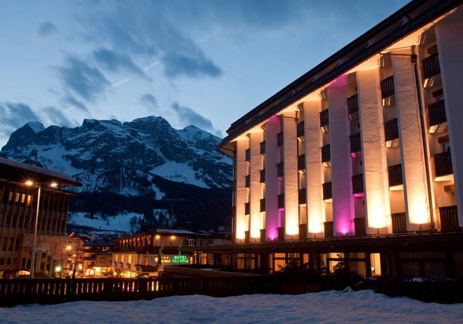 Hotel Alaska Cortina Marmolada Italy thumbnail