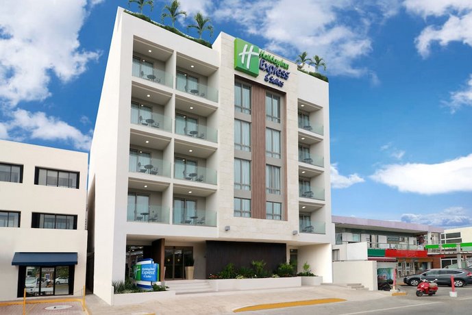Holiday Inn Express & Suites - Playa del Carmen