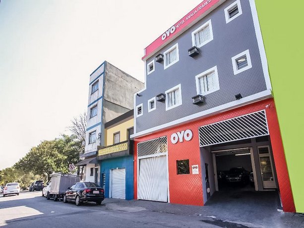 OYO Hotel Analia Franco