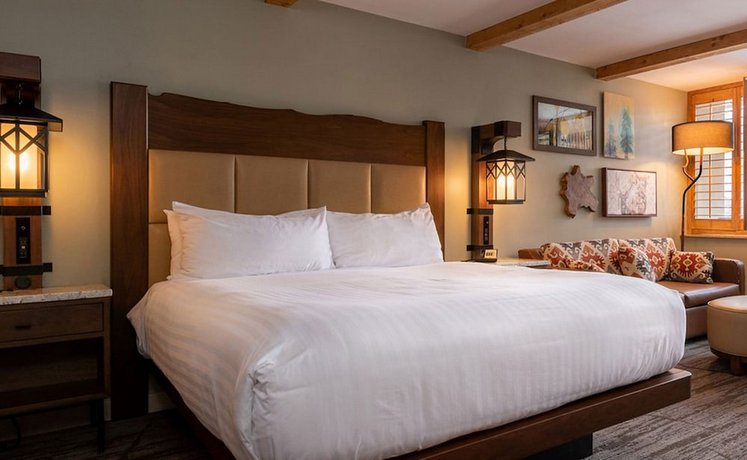 High Peaks Resort