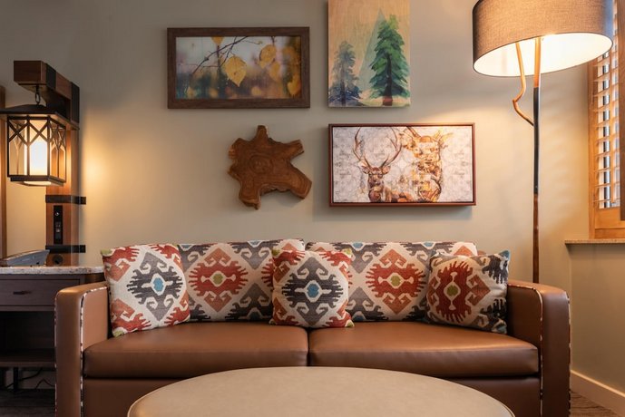 High Peaks Resort