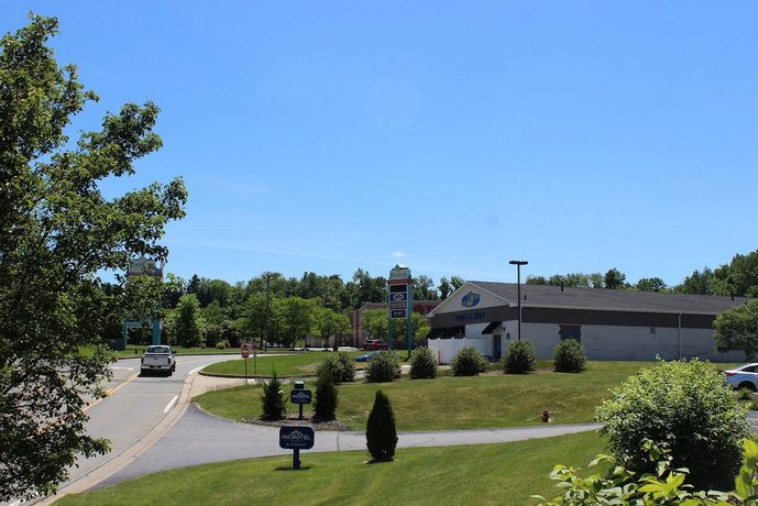 Microtel Inn & Suites by Wyndham Pittsburgh Airport