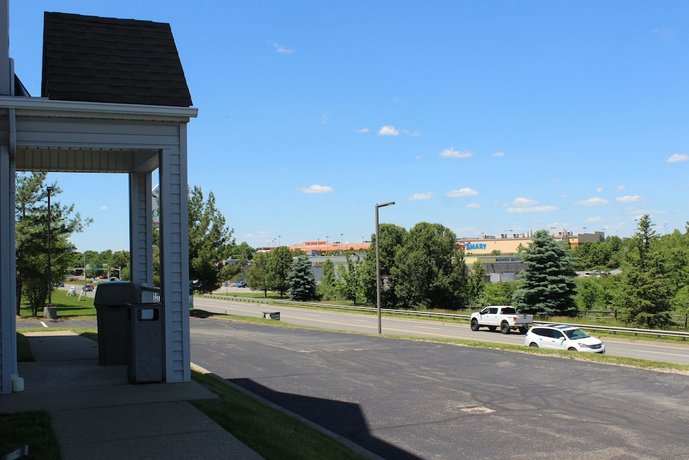 Microtel Inn & Suites by Wyndham Pittsburgh Airport