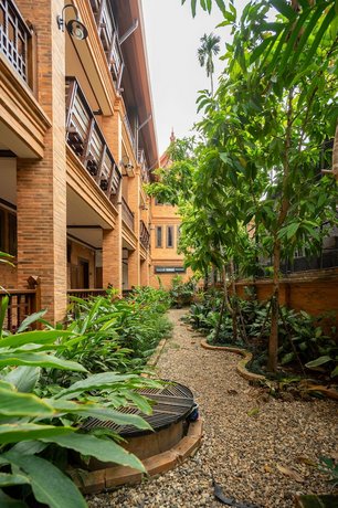 Phor Liang Meun Terracotta Arts Hotel