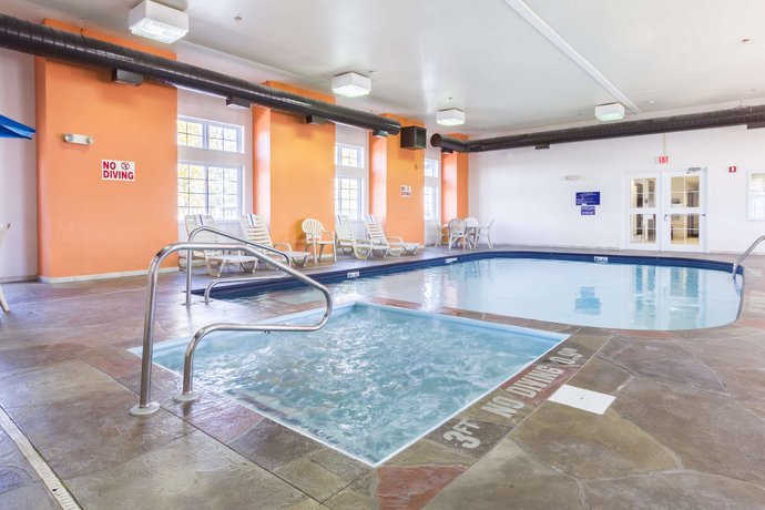 Motel 6 Sandusky - Huron
