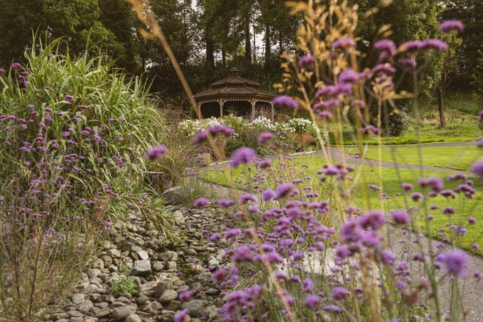 Fernhill House Hotel & Gardens