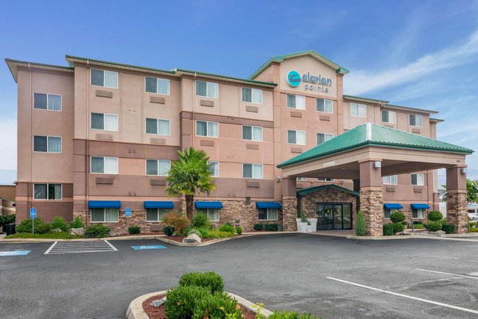 Clarion Inn & Suites Medford