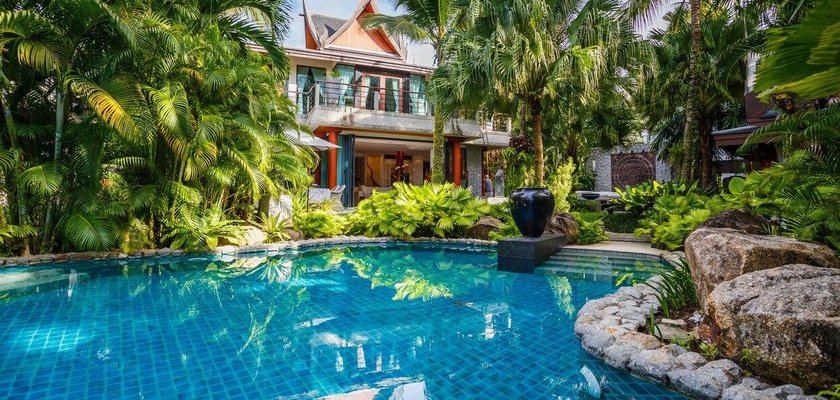 Villa in the Garden Surin Beach with private spa