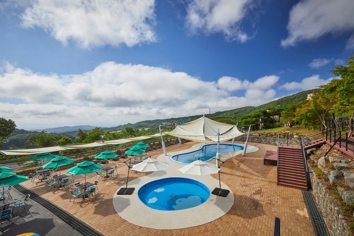 Mauna Ocean Resort