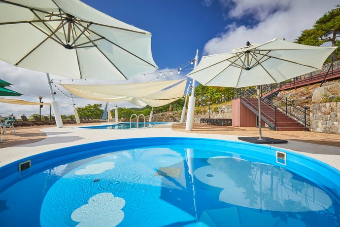 Mauna Ocean Resort