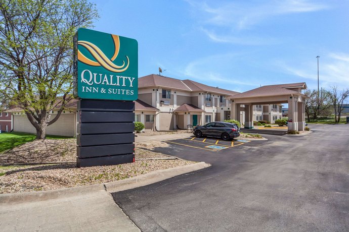 Quality Inn & Suites Omaha