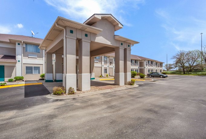 Quality Inn & Suites Omaha