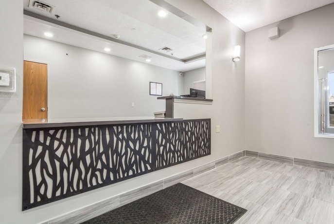 Quality Inn & Suites Omaha