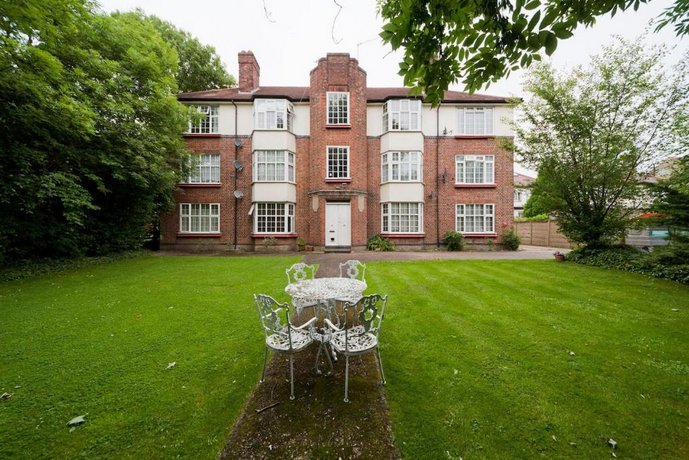 Chasewood Court