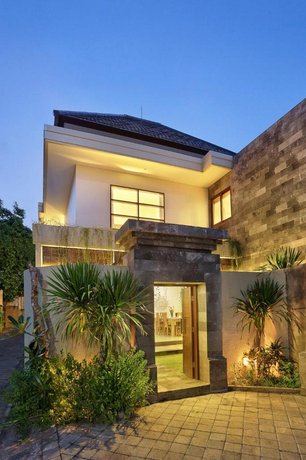 Goldflower Villa Seminyak