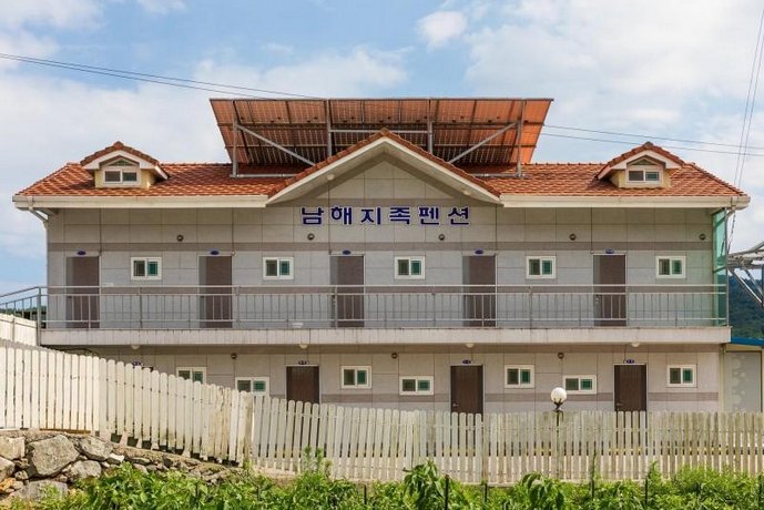 Namhae Jijok Pension