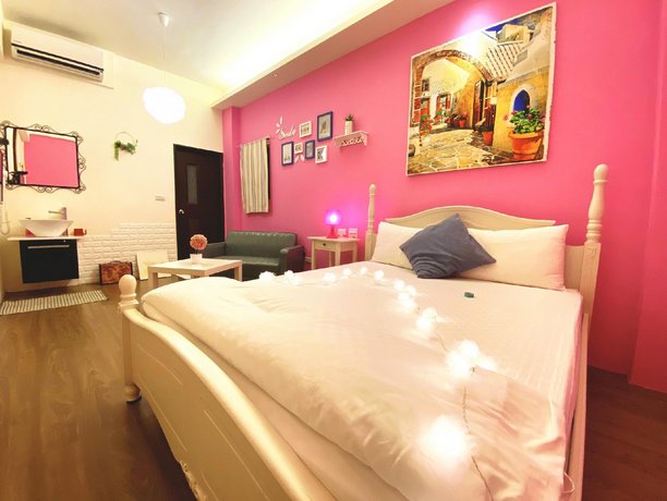 Travel Box Bed and Breakfast