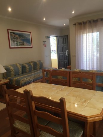 Parque Mourabel Oasis Village & Pe do Lago
