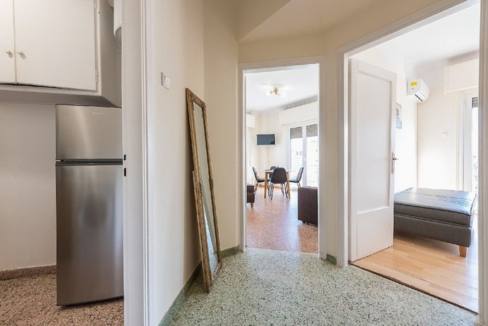 Super Paradise Apartments