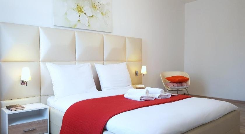 Warsaw Royal Stay Aleja Jana Pawla II