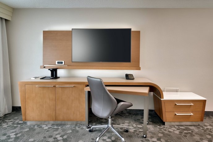 Courtyard by Marriott Charlotte Airport/Billy Graham Parkway