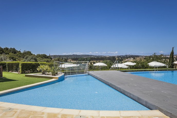 Vale da Ribeira Residences