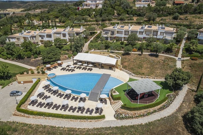 Vale da Ribeira Residences