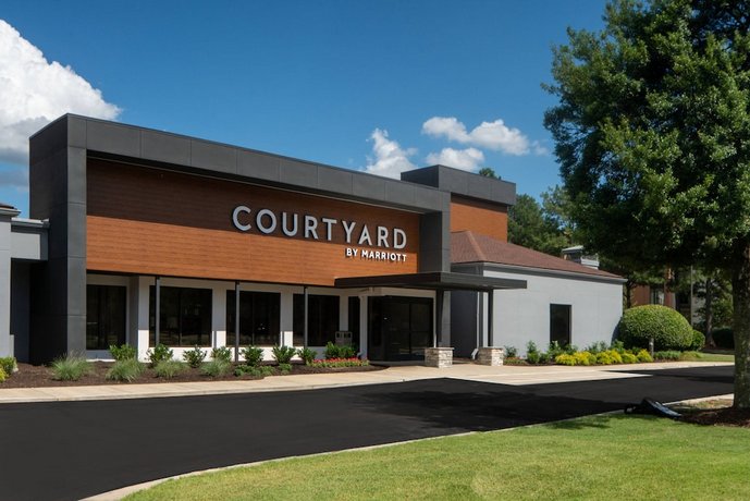 Courtyard by Marriott Memphis East/Park Avenue