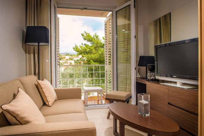 Sensimar Kalamota Island Resort