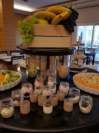 La Luna Island Hotel