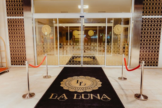 La Luna Island Hotel