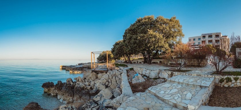 La Luna Island Hotel