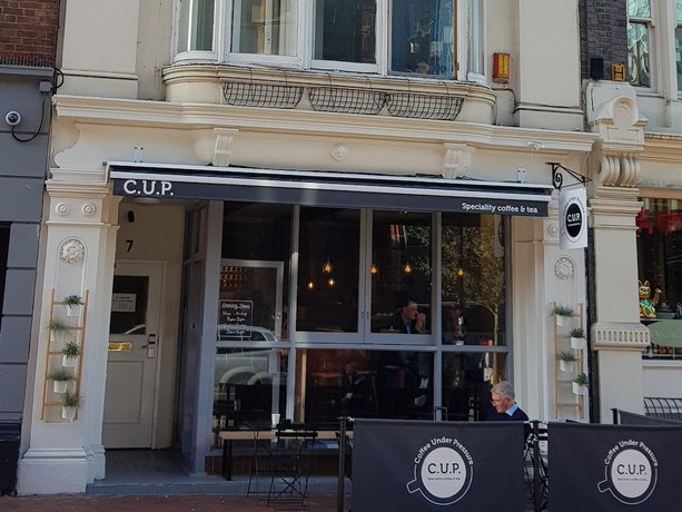 La Baguettes BnB and Cafe