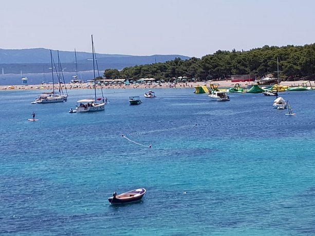 Zlatni Rat Beach Hotel 