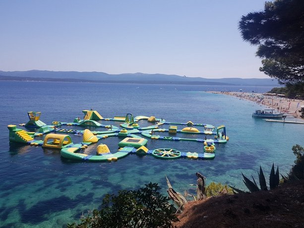 Zlatni Rat Beach Hotel