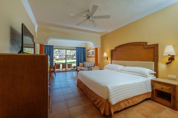 Barcelo Maya Tropical - All Inclusive